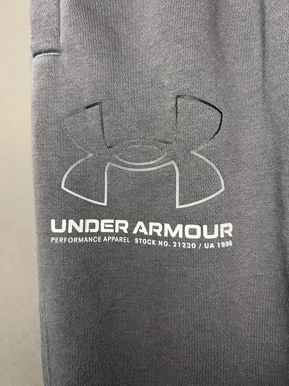 Under Armour Sweatpants Mens Medium Gray Fleece Jogger Pants Logo Athletic